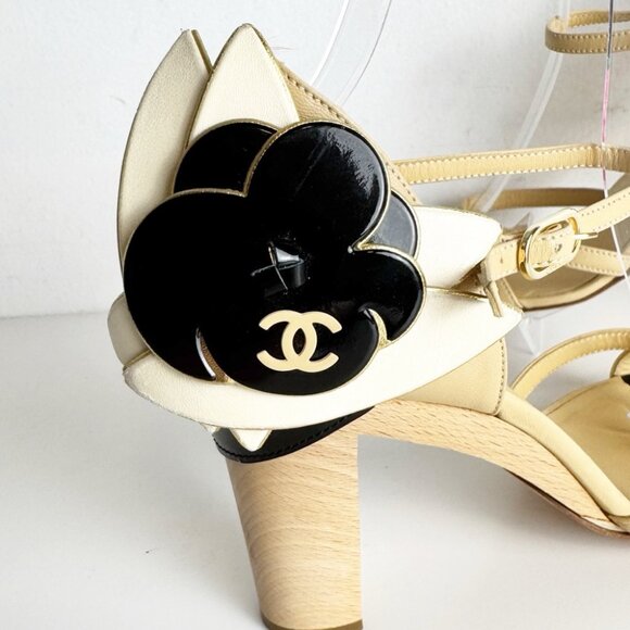 Chanel bi-color strappy camellia wing heels size 38 - Picture 3 of 11